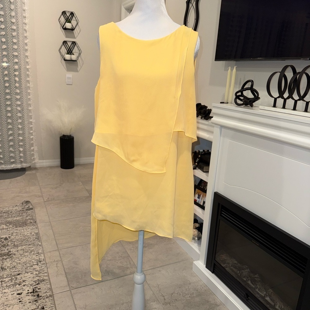 2 x 20$ White House Black Market Yellow Layered Asymmetrical Tunic Size M